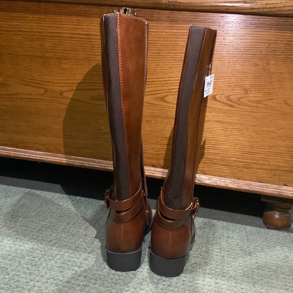 Women’s American eagle outfitters boots - Picture 4 of 6